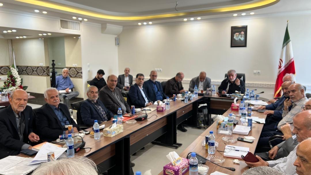 نشست مدیر صندوق و روسای کانون‌ها با مجمع نمایندگان استان یزد